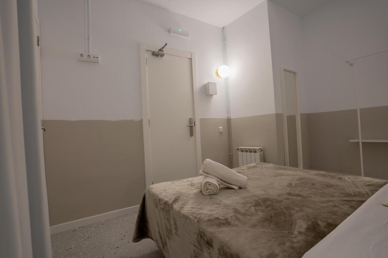 Hostal Hera Barcelona Exterior foto