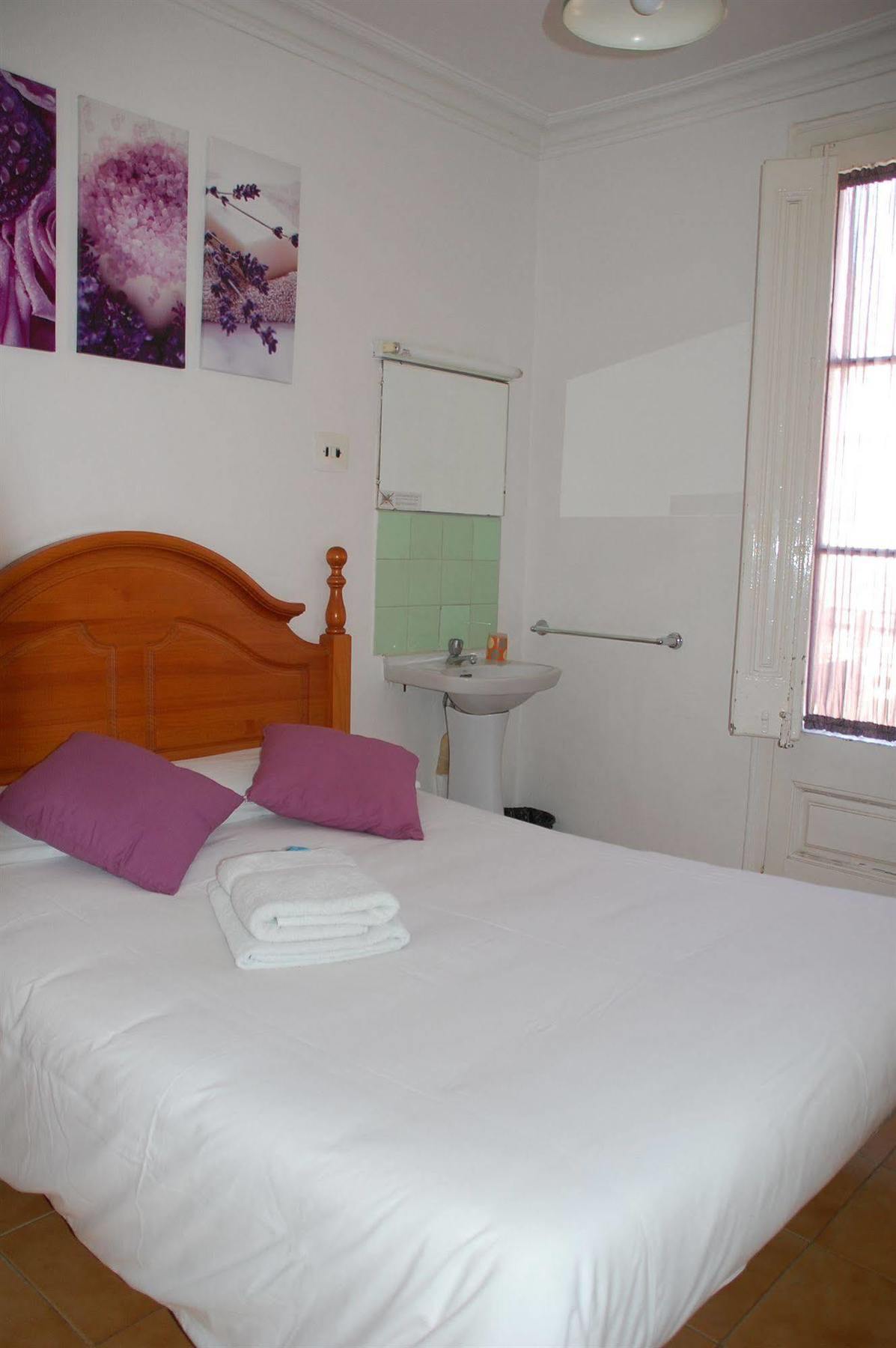Hostal Hera Barcelona Exterior foto